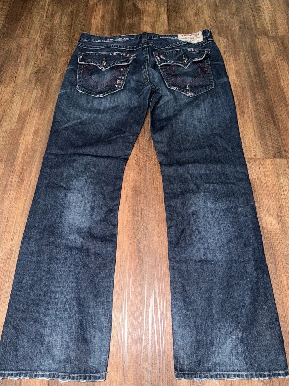 MENS TRUE RELIGION STRAIGHT JEANS DISTRESSED WITH RED STITCHING SIZE 38